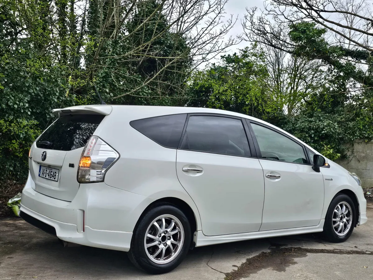 Toyota Prius 2014 alpha wagon hybrid auto €6990 - Image 1