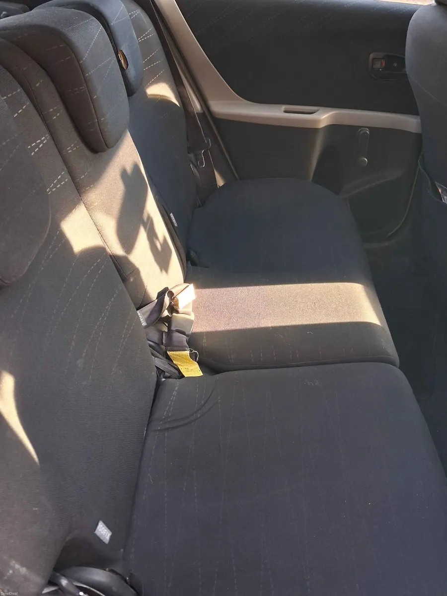 Toyota Yaris 2006 - Image 3