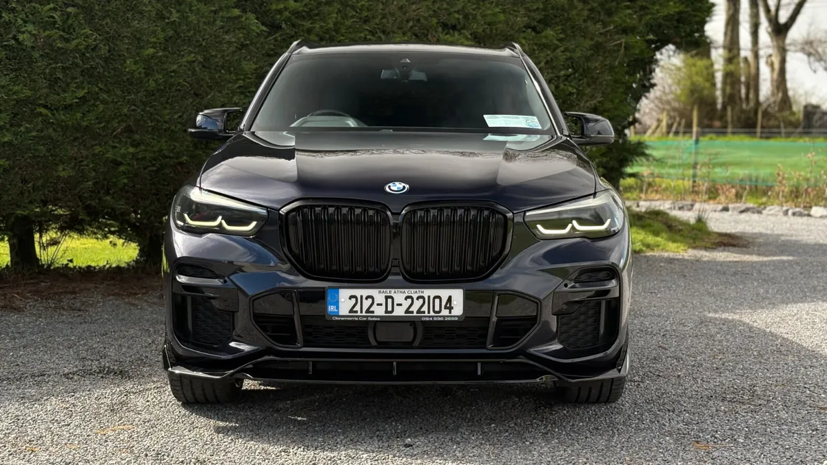BMW X5 2021 - Image 2