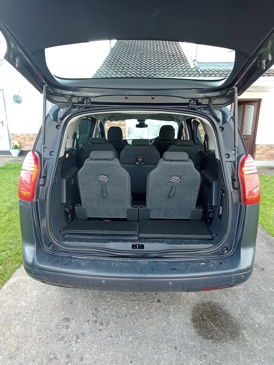 Peugeot 7 seater Automatic,New NCT - Image 3