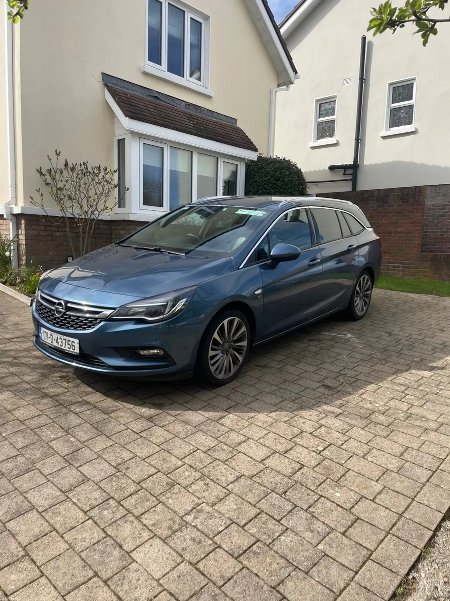 Opel Astra Elite-Estate-Automatic-Diesel-2017 - Image 3