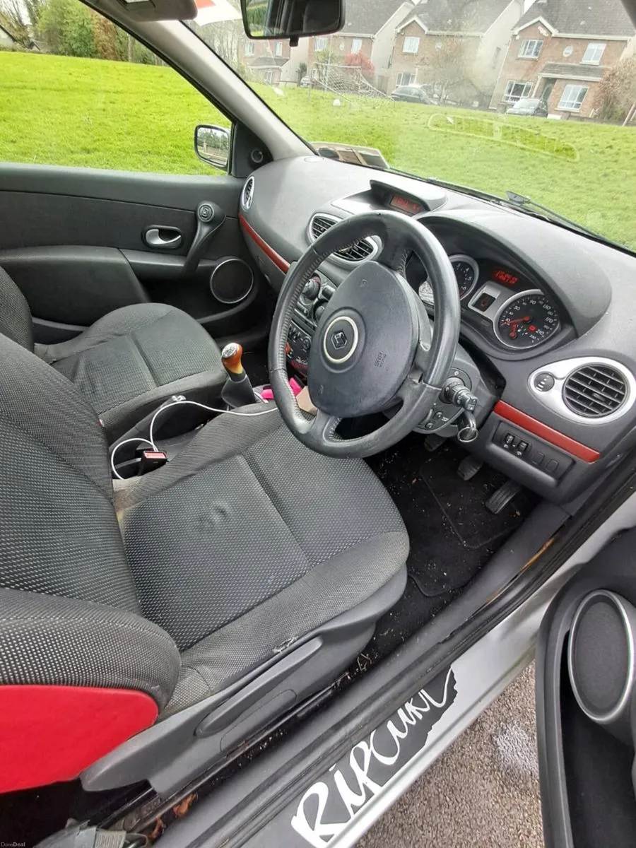 Renault Clio - Image 3