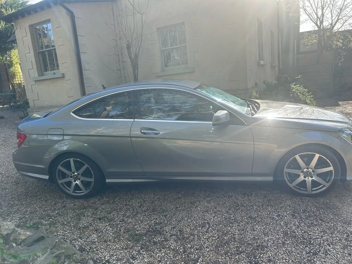 Mercedes c220 Coupe AMG pack - Image 3