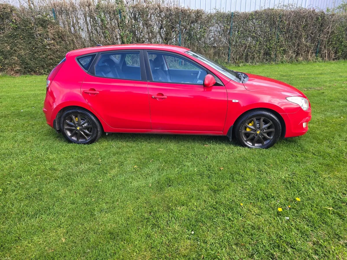 08 Hyundai i30 Deluxe 1.4p Nct:01/27 Tax:06/26 - Image 2