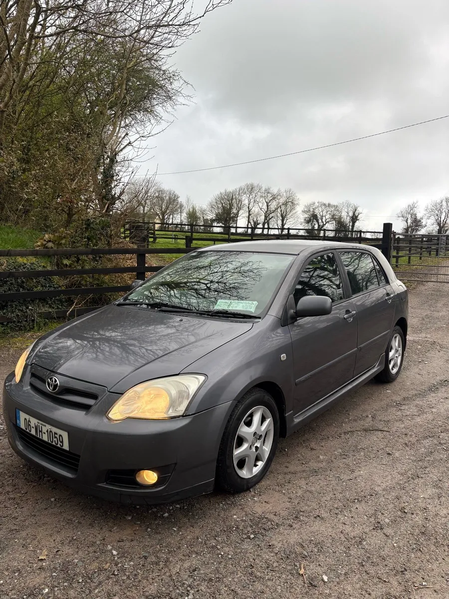 Toyota Corolla - Image 2