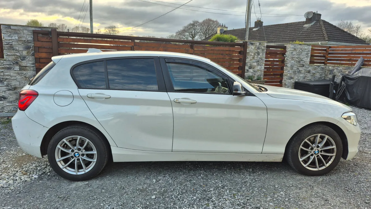 2016 BMW 118i 1.5 AUTOMATIC - Image 4