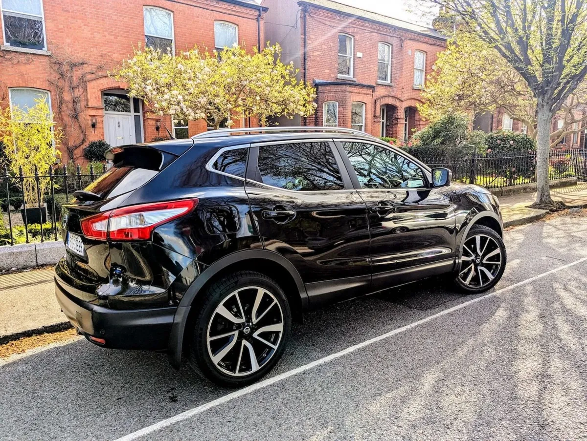 Nissan Qashqai, Top Spec, just 90k km, Fresh NCT - Image 3