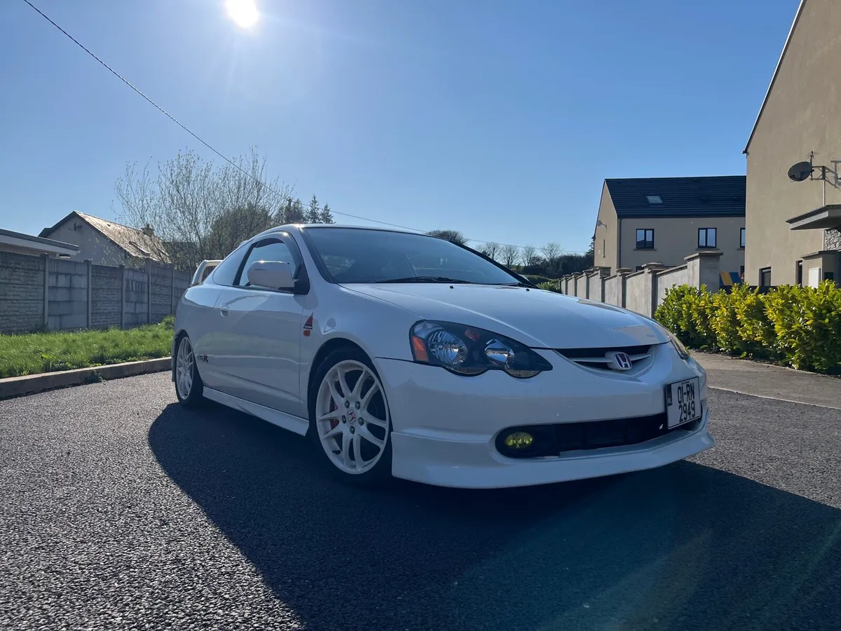 Honda Integra DC5 Type R - Image 1