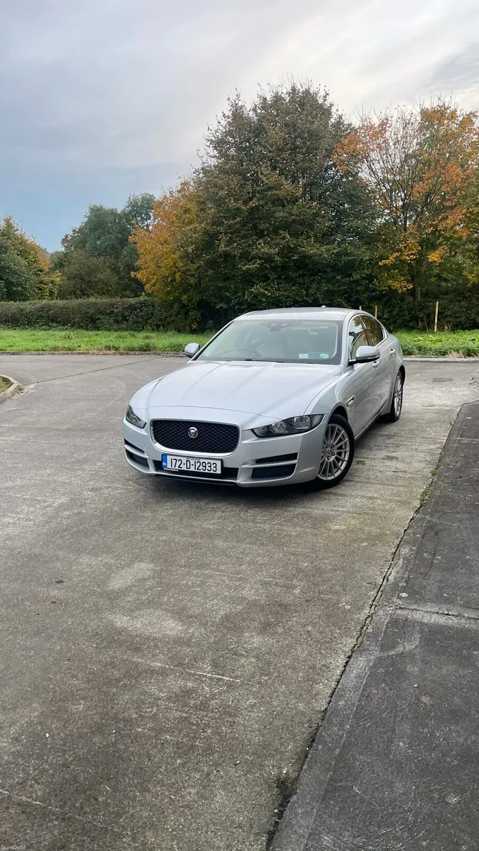 Jaguar XE - Image 1