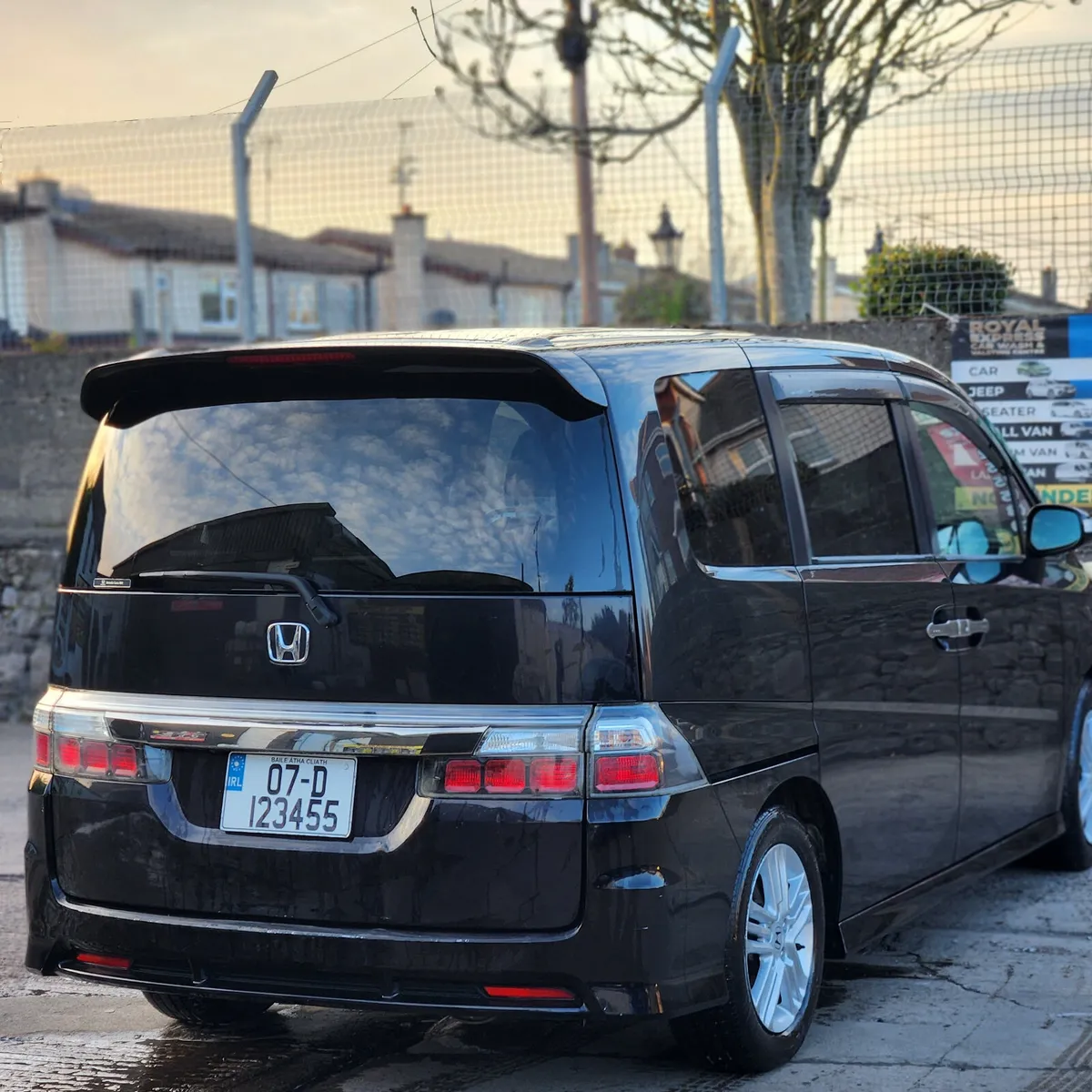 2007 Honda Stepwagon  Automatic - Image 2