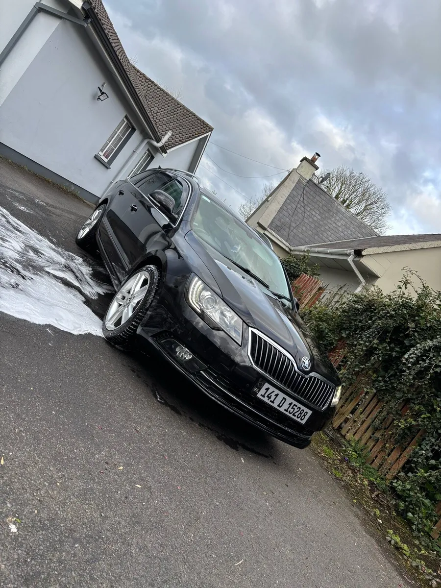 Skoda Superb 4X4 - Image 1
