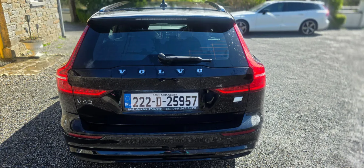 VOLVO V60 R DESIGN DARK EDITION T6 - Image 5