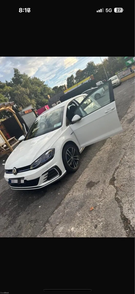 Volkswagen Golf GTE - Image 2