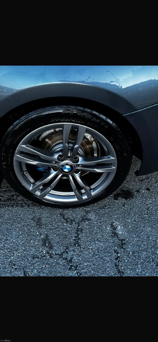 BMW 330e 3-Series 2018 - Image 3