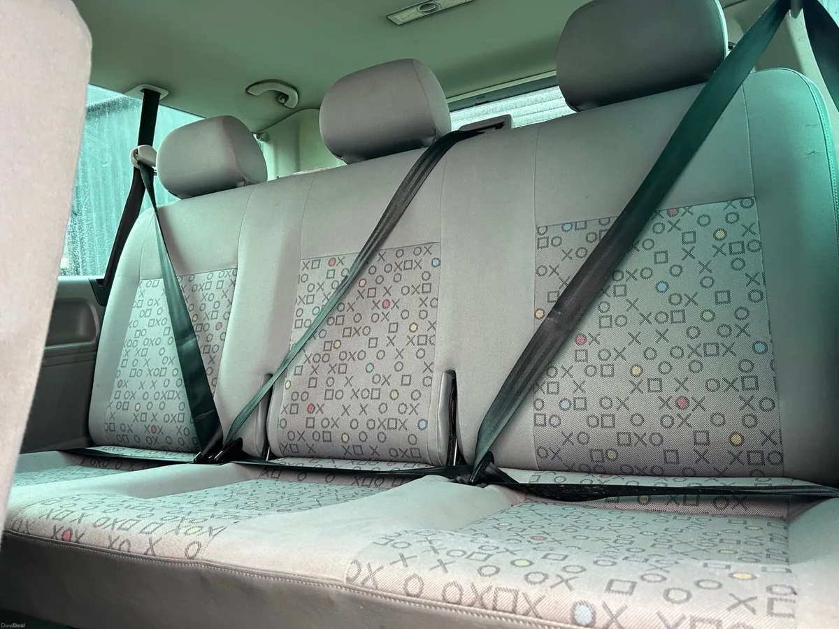 VW Transporter Shuttle - Image 4