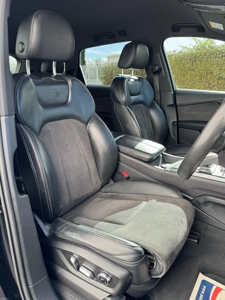 2017 Audi Q7 3.0 TDi S-Line Quattro 7 seater - Image 4