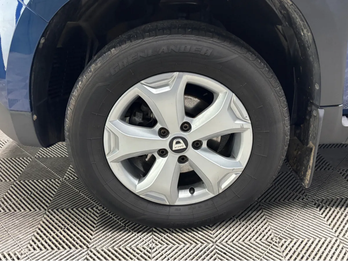 Dacia Duster COMFORT BLUE DCI 115 MY 4DR - Image 3