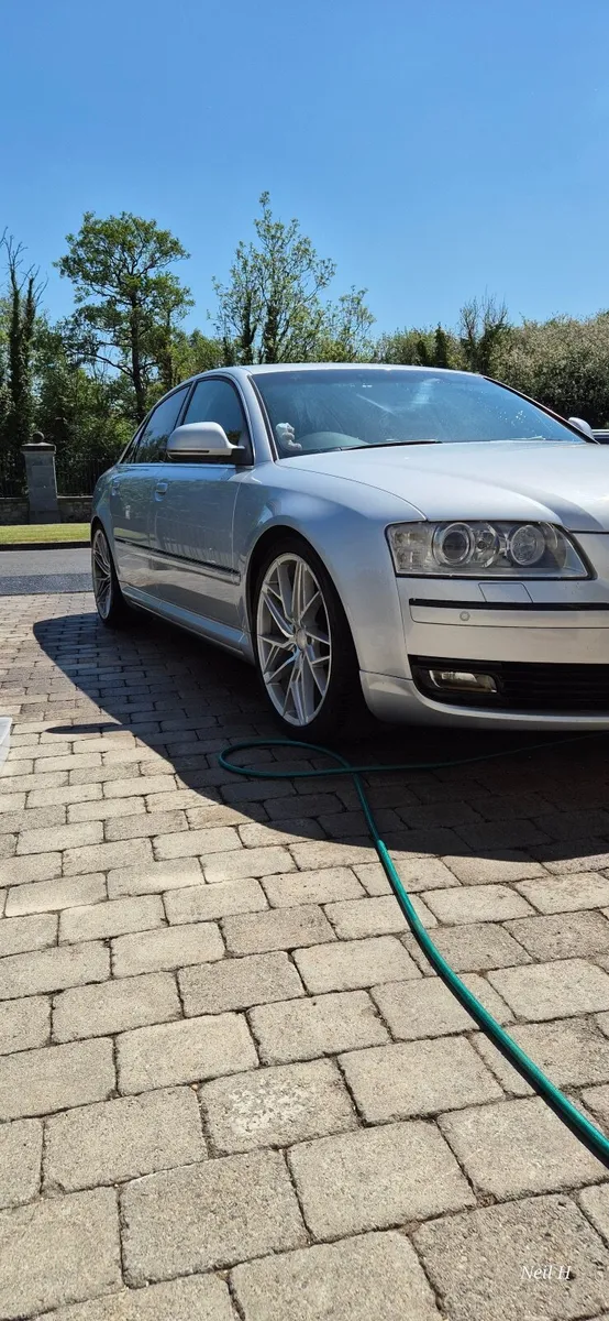 Audi A8 2009 - Image 1