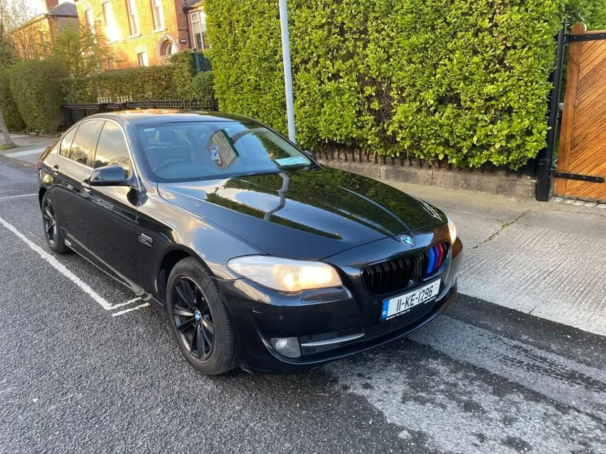 BMW 5-Series 2011 - Image 4