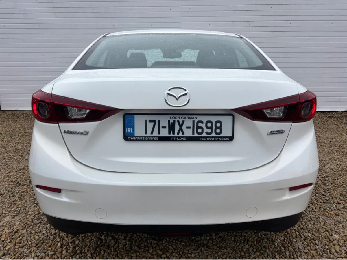 Mazda Mazda3 1.5 D 105PS EXECUTIVE IPM 4 - Image 4