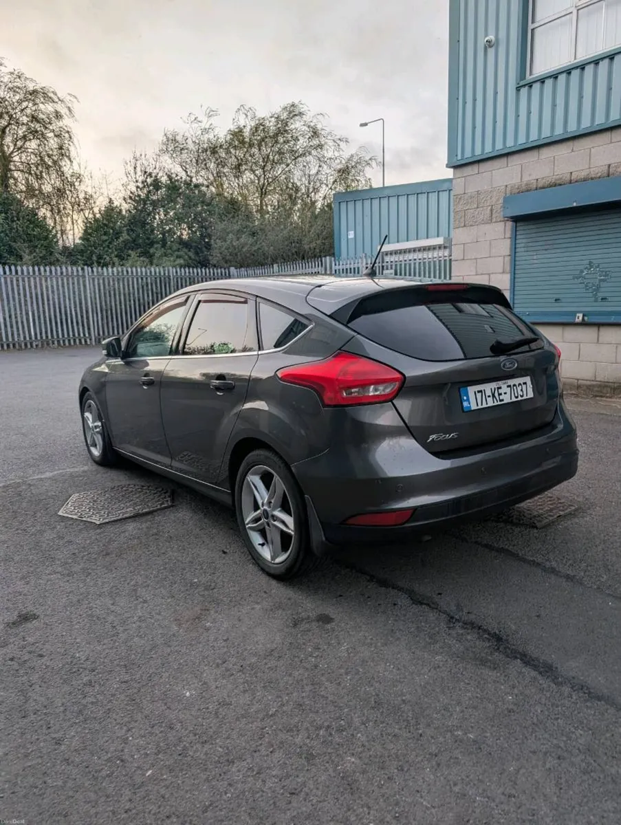 171 Ford Focus Zetec 1.5 TDCi Edition 1 - Image 3