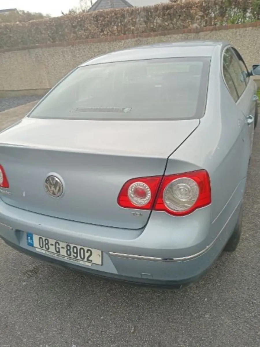 Volkswagen Passat 2008 - Image 4