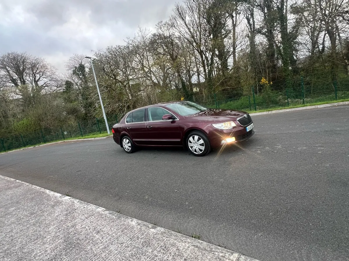 2010 Skoda superb (new nct) - Image 1