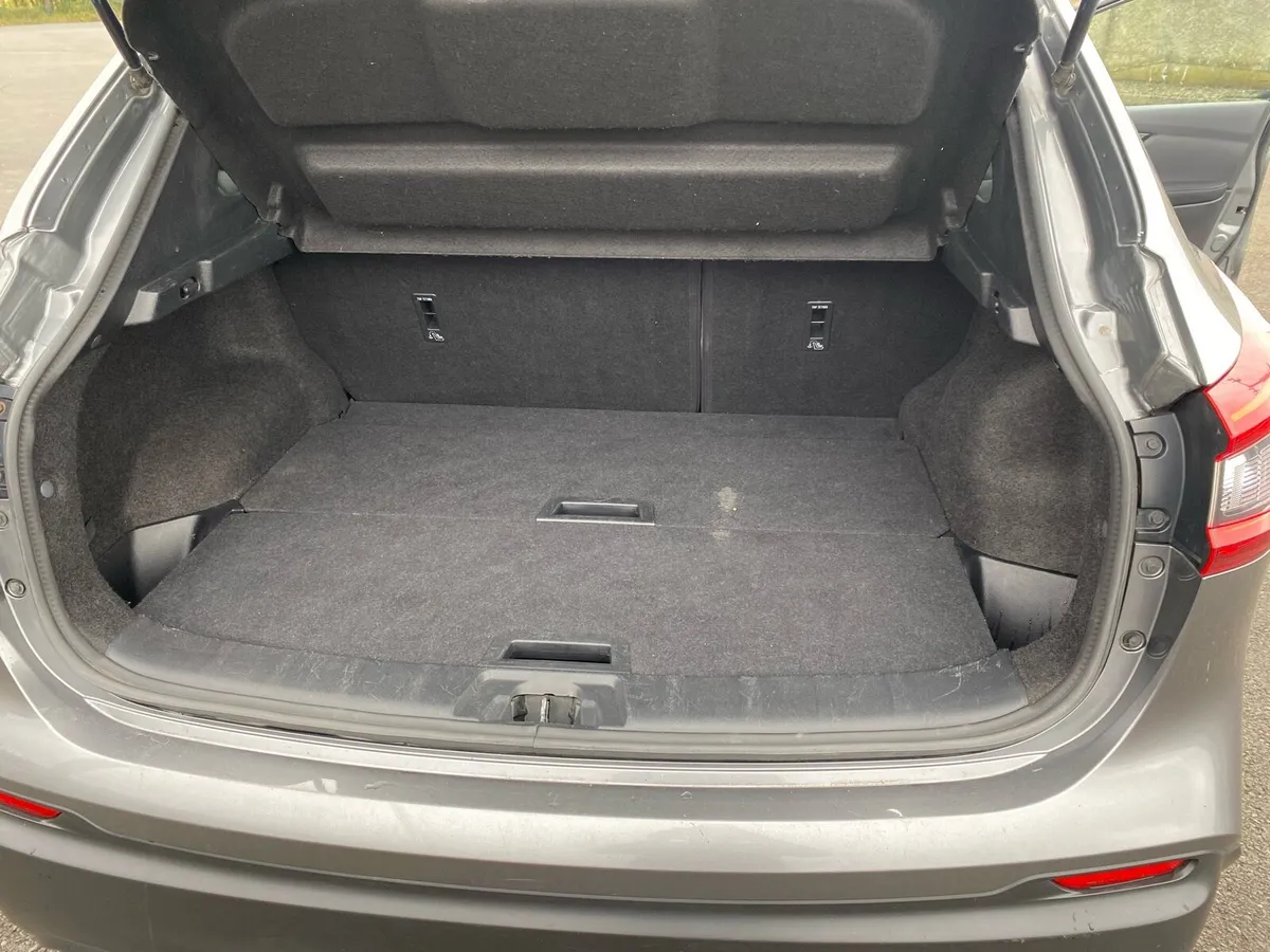 Nissan Qashqai 1.5 Diesel - Image 4