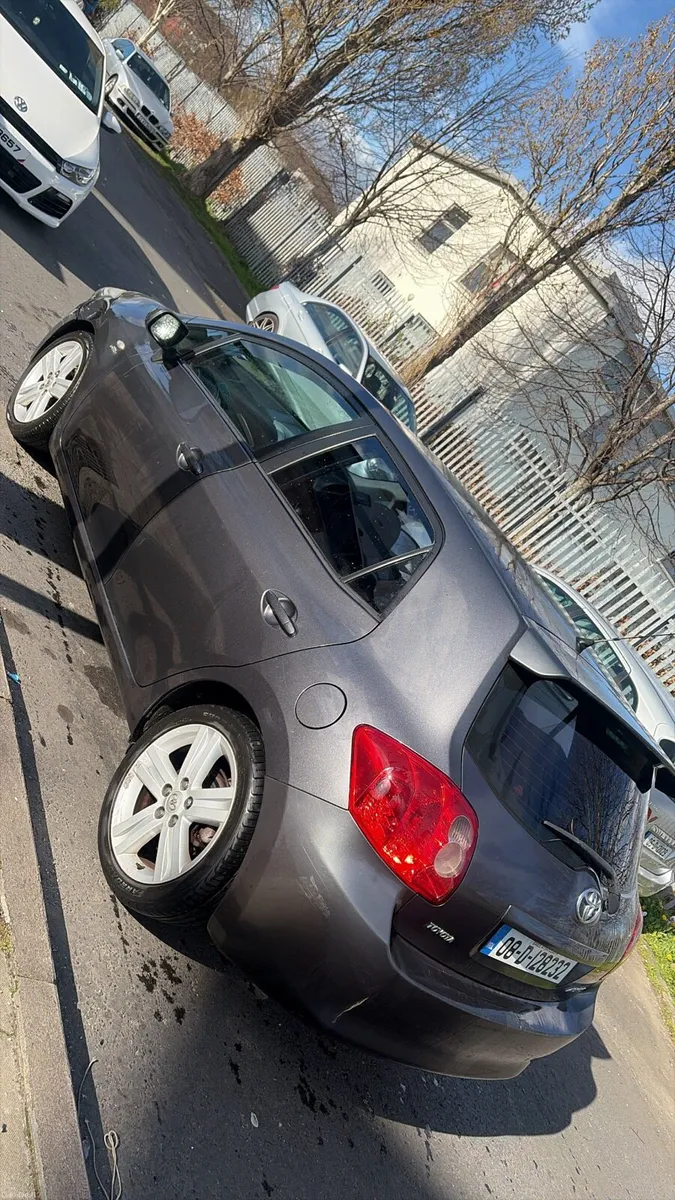 Toyota auris 2.2 diesel - Image 3