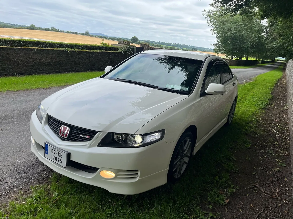 Honda Accord Euro R - Image 2