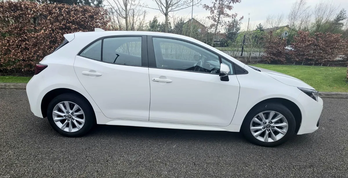 Toyota Corolla 2023 - Image 3