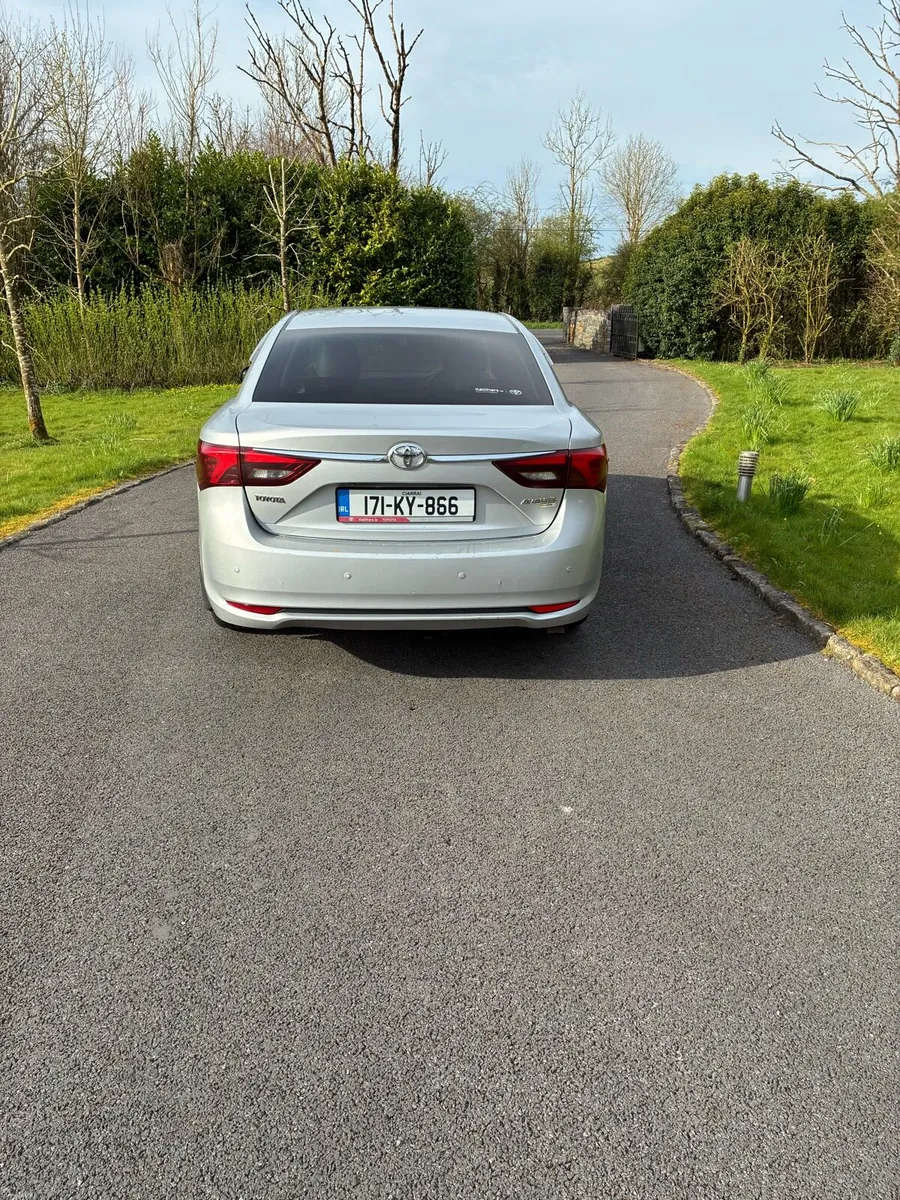 Toyota Avensis 2L Diesel - Image 2