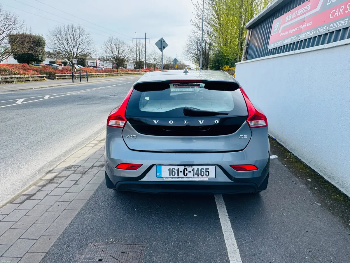 Volvo V40 2016 - Image 4