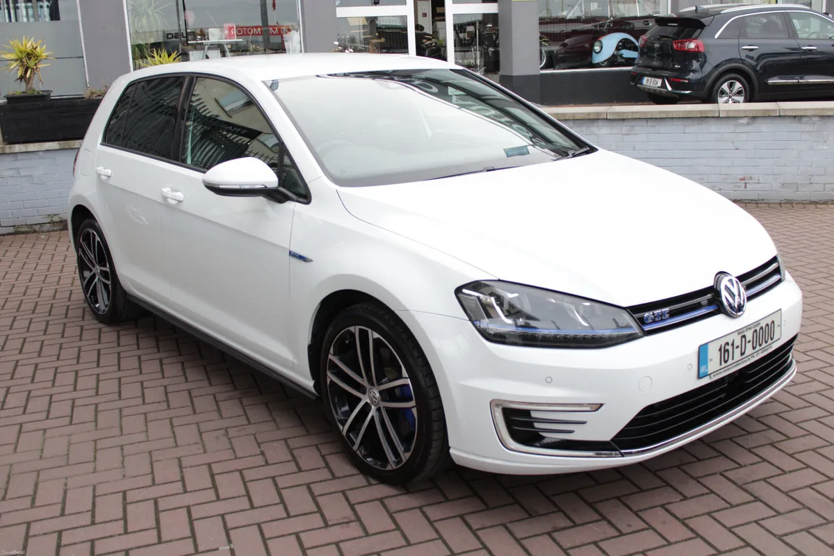 2016 VOLKSWAGEN GOLF GTE 1.4 PETROL PLUG-IN HYBRID - Image 2