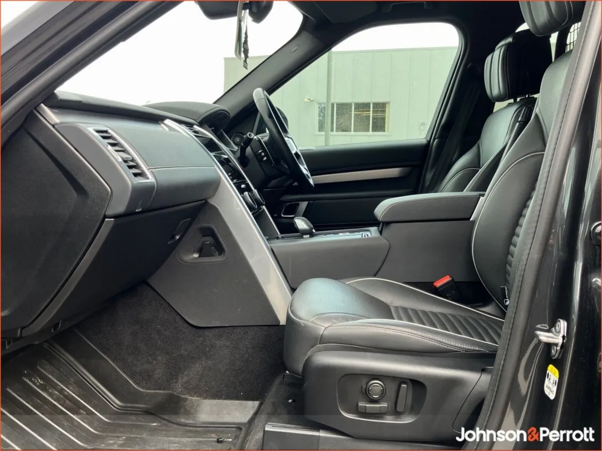 Land Rover Discovery DISCOVERY 3.0 SD6 DYNAMIC H 5 - Image 4