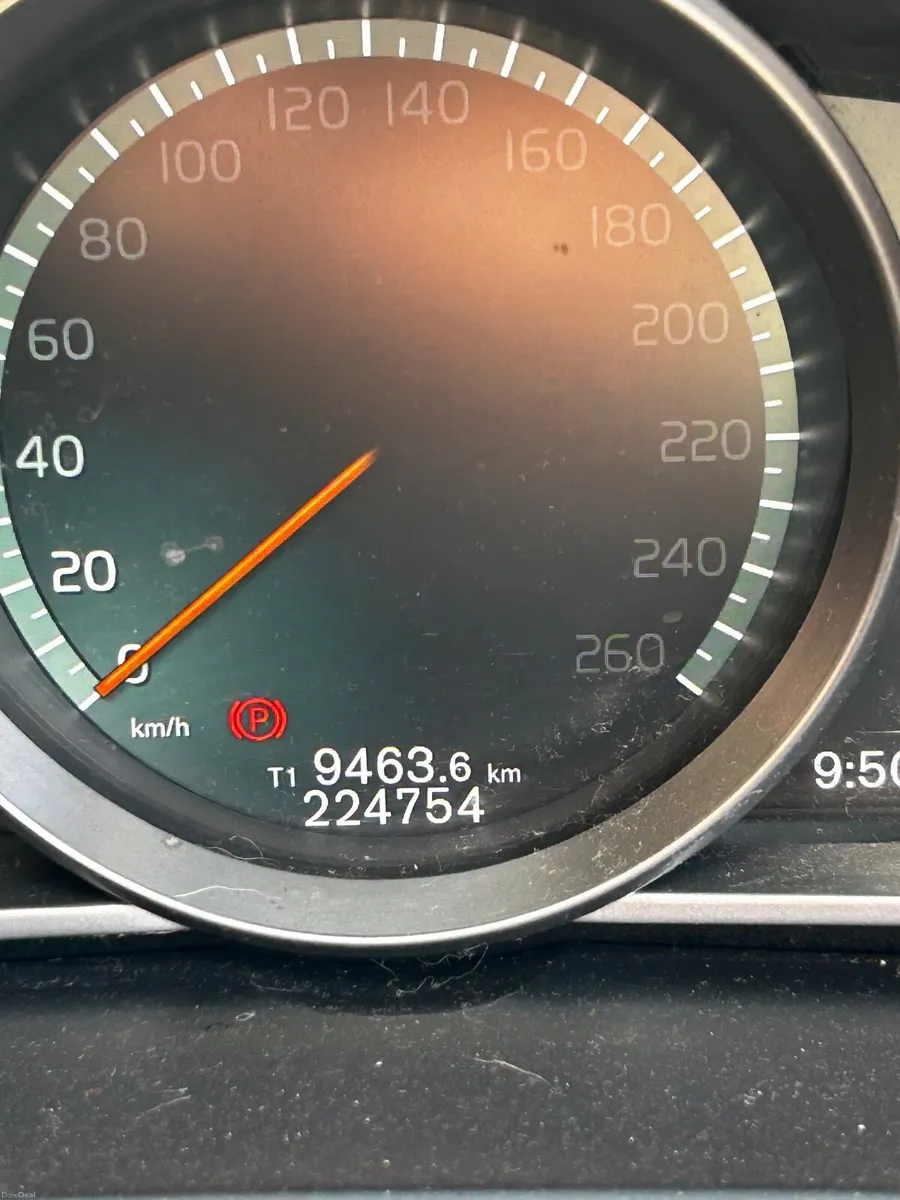 Volvo V40 2016 - Image 2