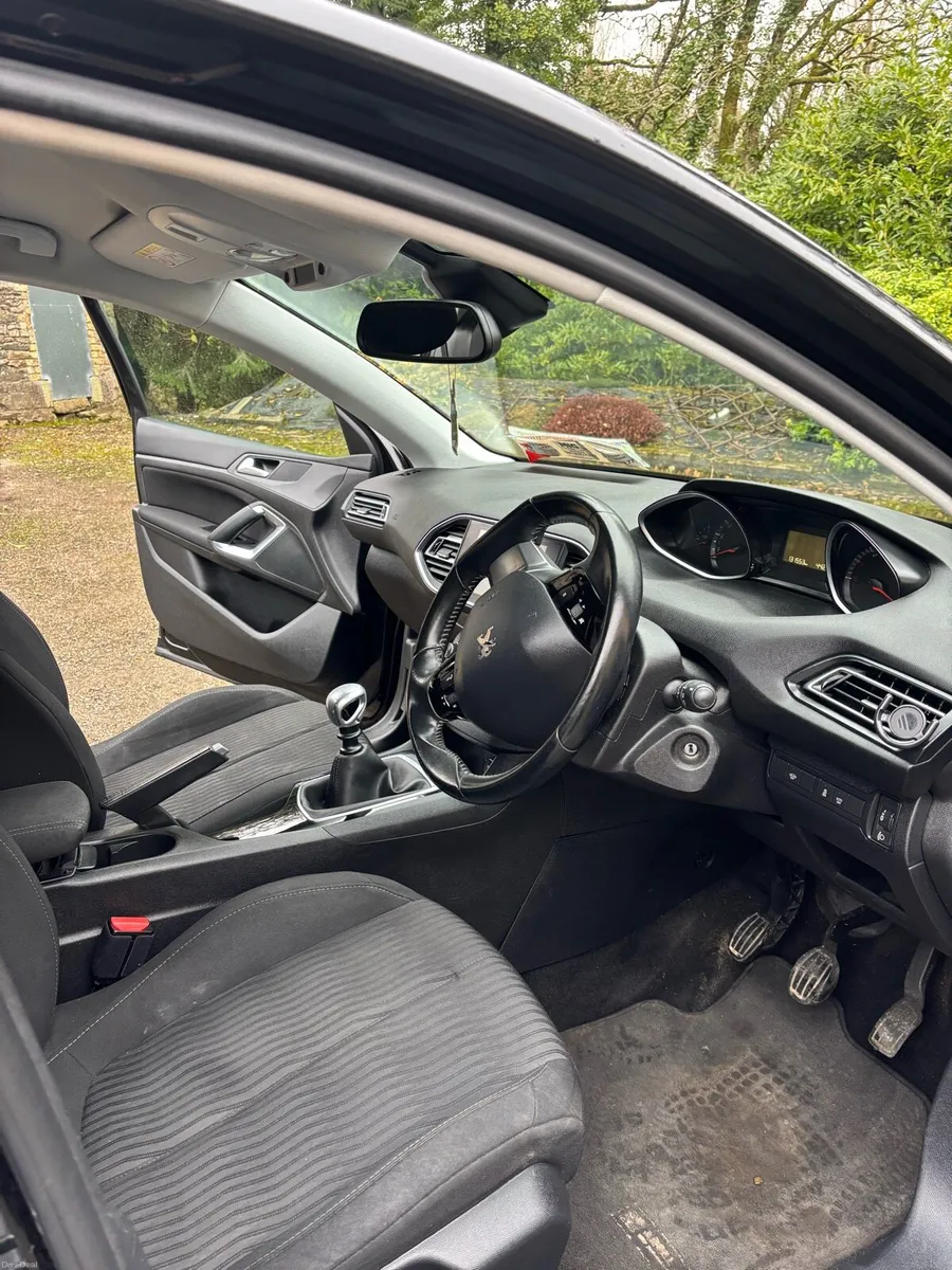 Peugeot 308 2017 1.6 Diesel - Image 6