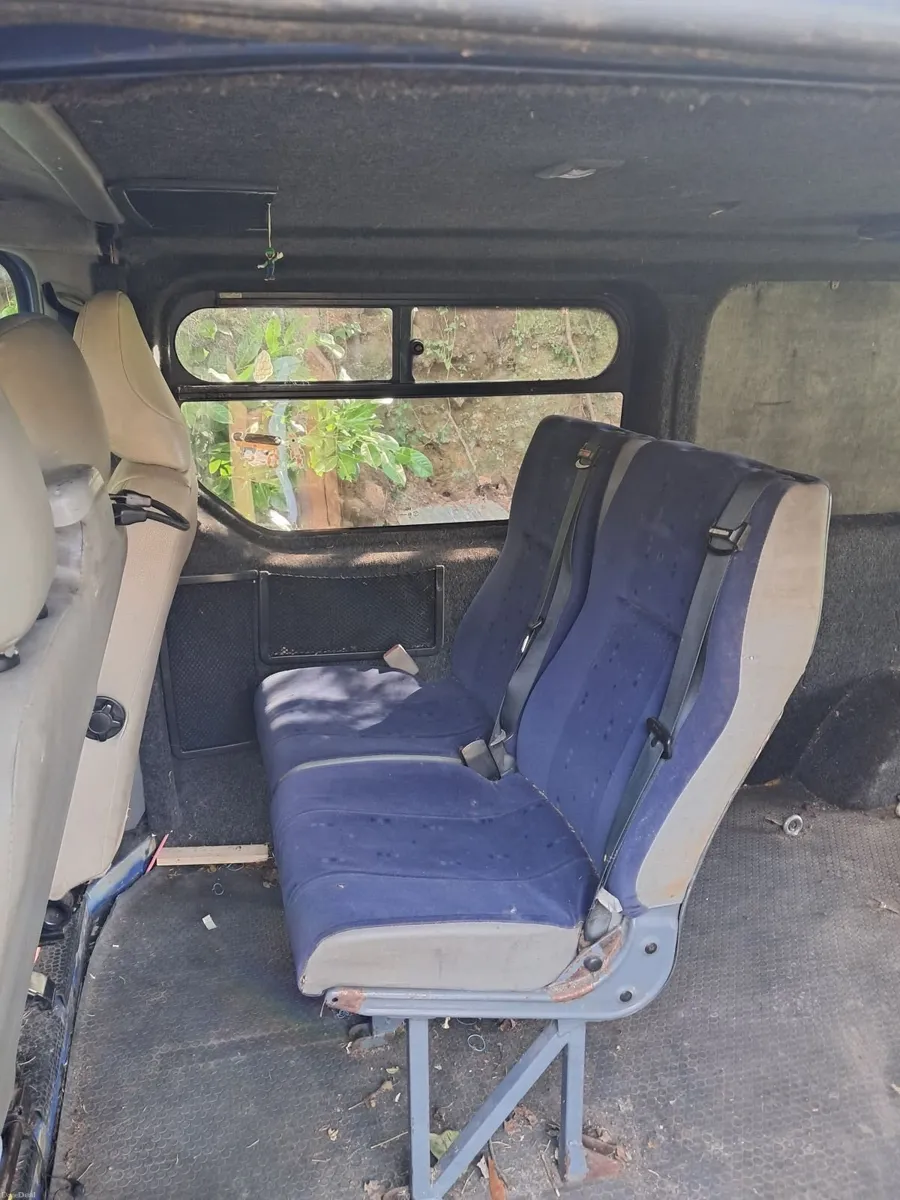 Nissan Primastar 2006 crew cab - Image 2