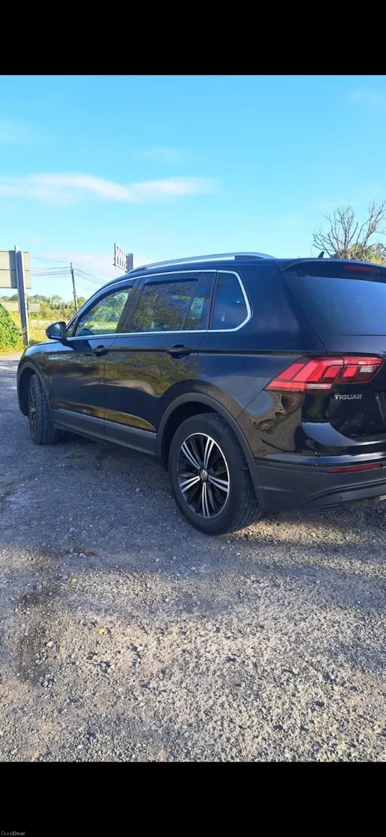 Tiguan jeep - Image 1