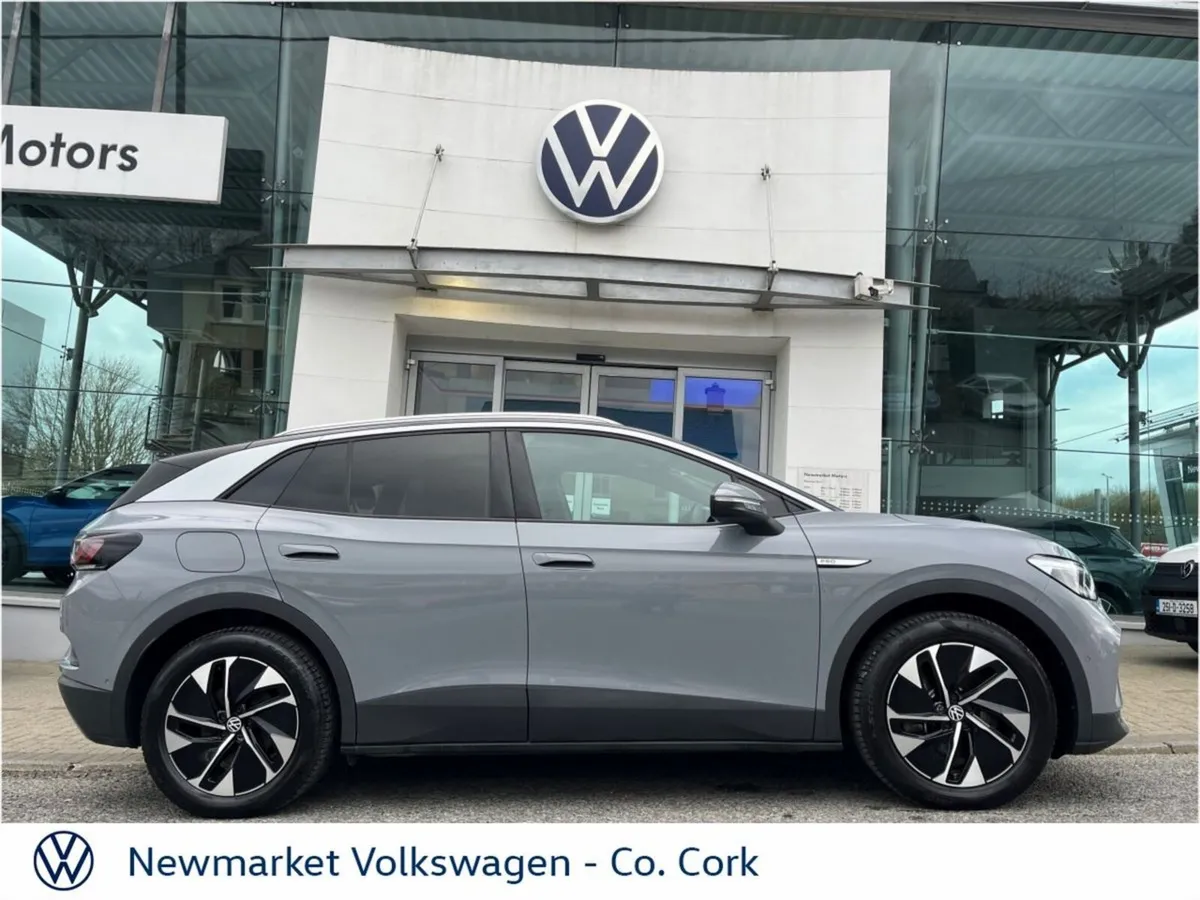 Volkswagen ID.4 LIFE DX 77kWh 174BHP STYLING PACKA - Image 4