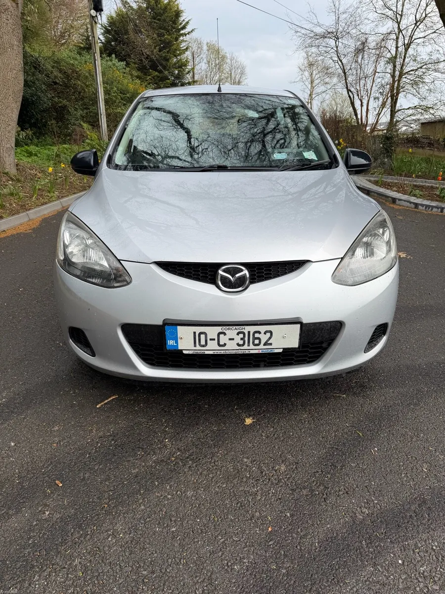 2010 Mazda 2 - Image 2