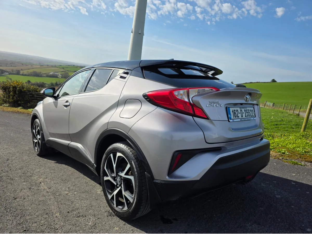 Toyota C-HR 1.2T LUNA SPORT 4DR - Image 2