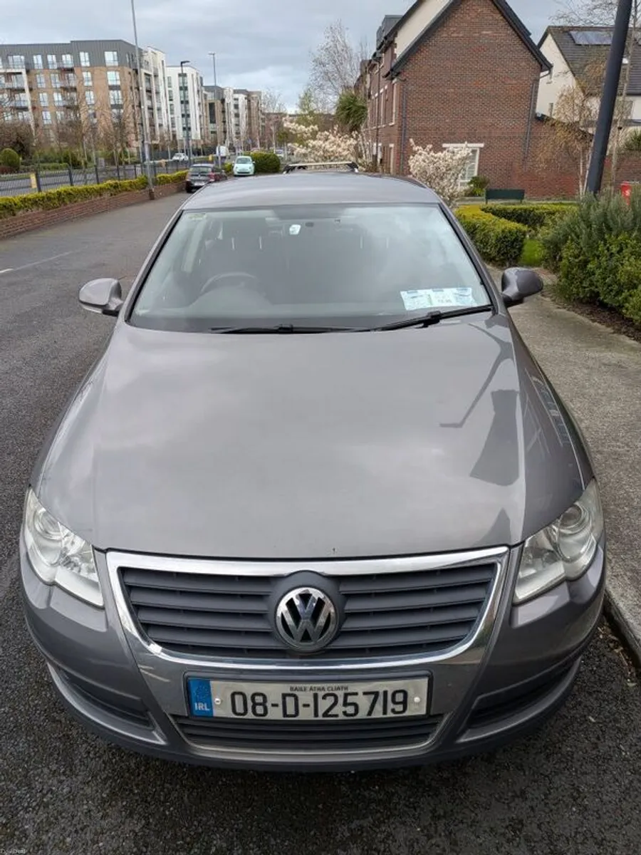2008 Volkswagen Passat - Image 1