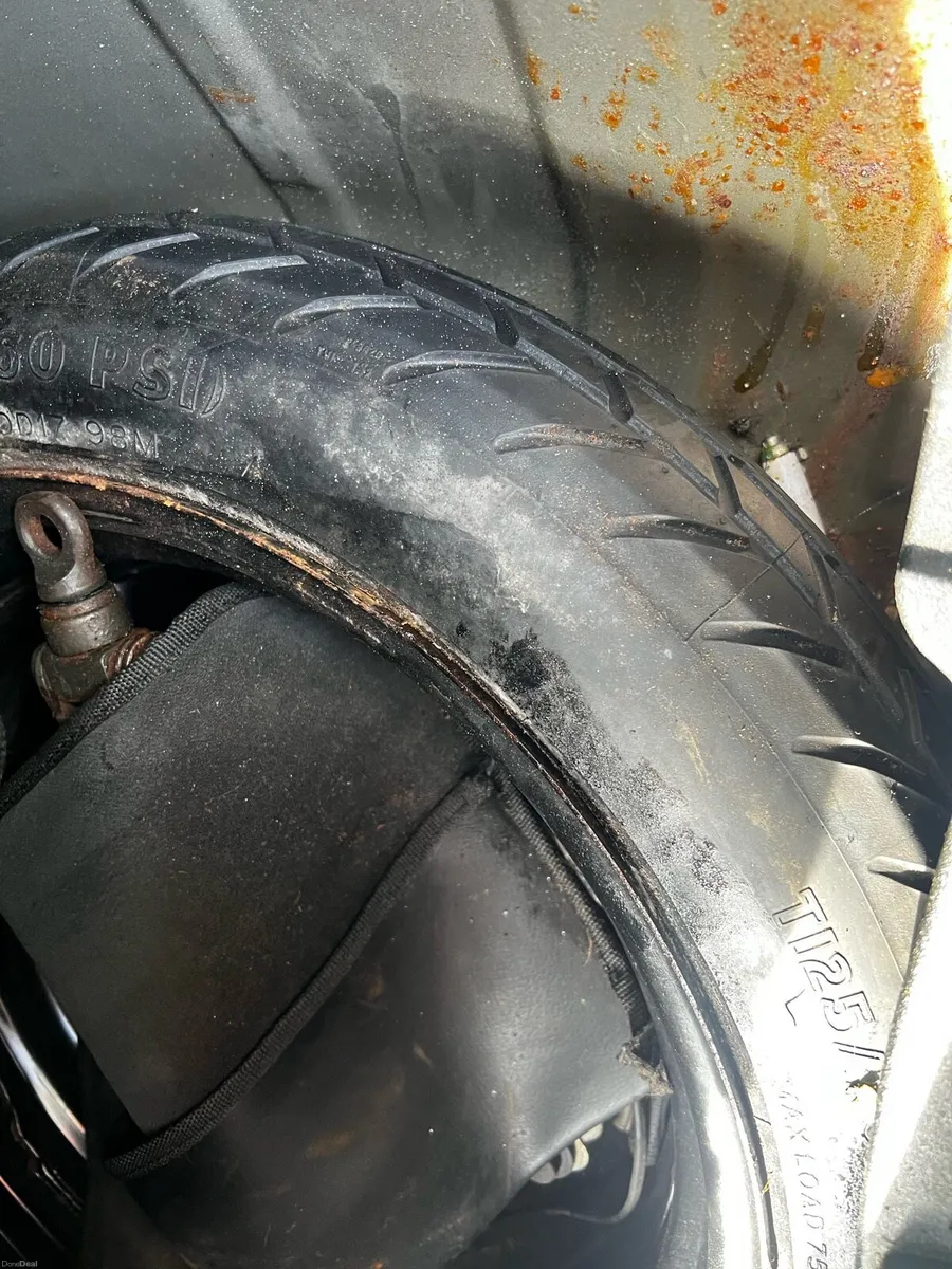 Toyota auris 2007 - Image 2