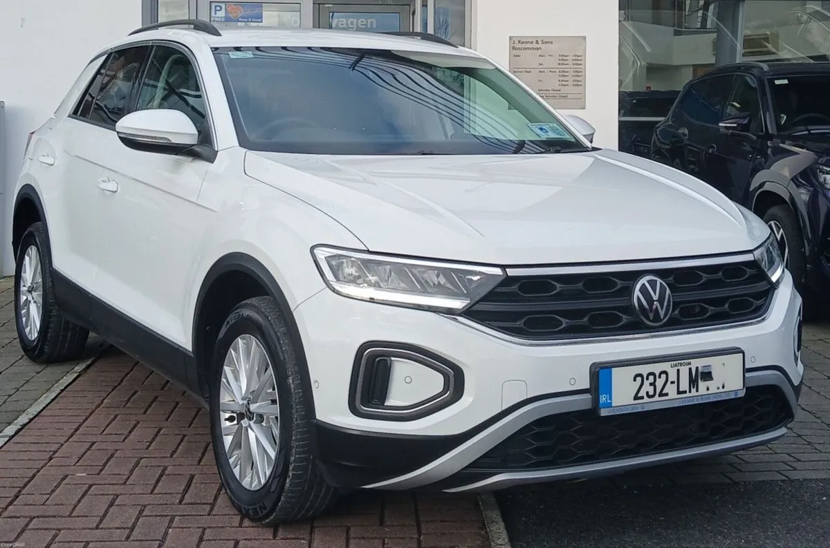 Volkswagen T-Roc Life 2.0 TDI 116HP *PARKING SENSO - Image 1