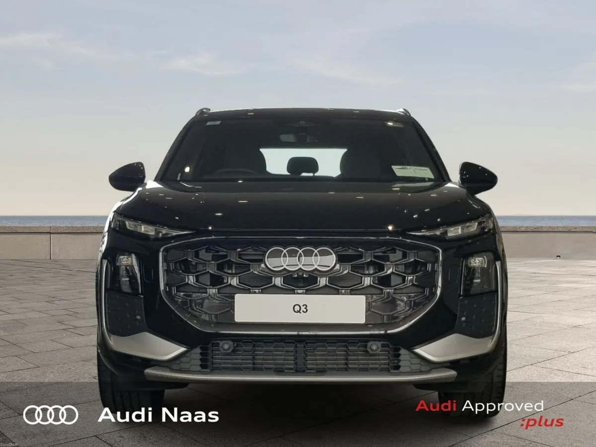 Audi Q3 SUV TFSI 150HP S-T S LINE - Image 3