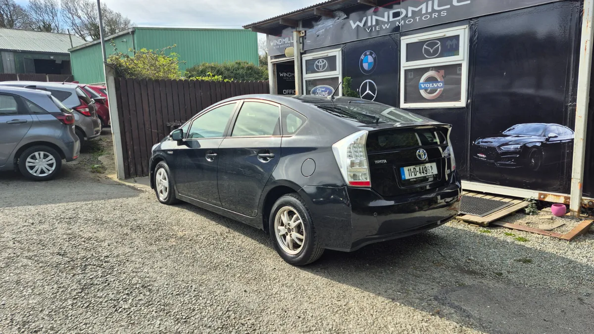 Toyota Prius 2011 Hybrid - Image 4