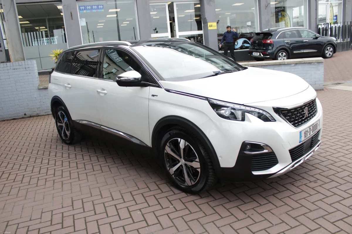 2018 PEUGEOT 5008 - Image 1