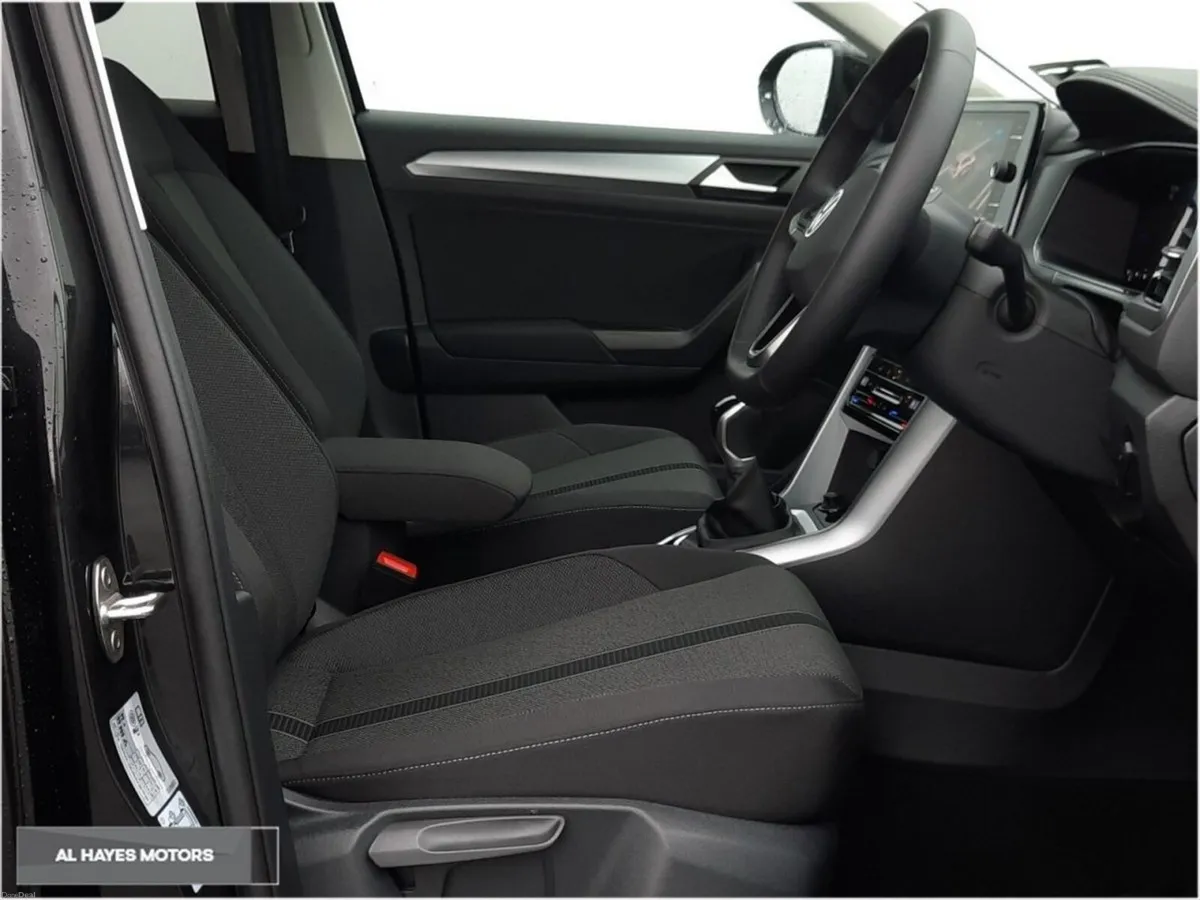 Volkswagen T-Roc **SOLD SOLD SOLD SOLD SOLD** - Image 4