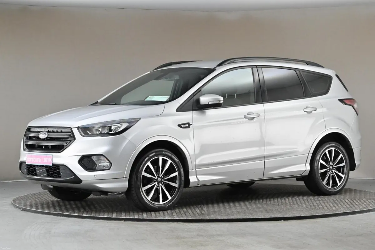 Ford Kuga 1.5 TDCI ST-LINE 6SPD **LEATHER** - Image 4